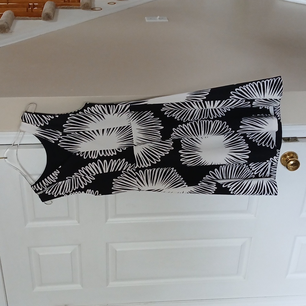 💓3/$15 Kensie Black and White Floral Dress